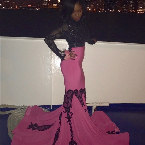 Evening gown - Picture 3 of 3